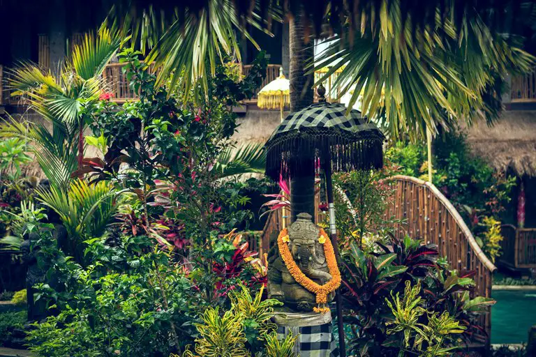 Jardín interior de un alojamiento en Ubud, Bali