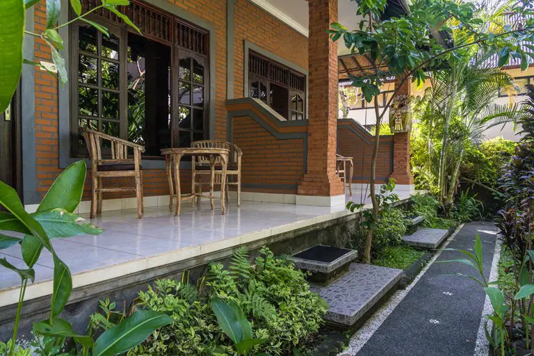Exterior Adi Santia Bungalow, Alojamiento en Ubud